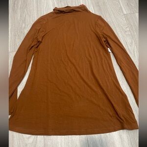 Amazon Essentials Rust Turtleneck Top